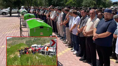 Manavgat'taki Feci Kazada Can Veren 5 Kişilik Aile Konya'da Defnedildi