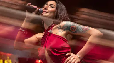 Melek Mosso Antalyalı Hayranlarıyla Buluştu! Dansları Geceye Damga Vurdu