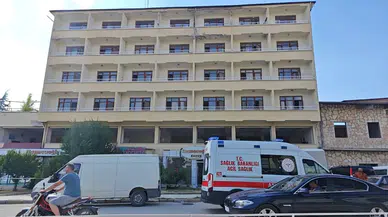 Yıkım Kararlı Mühürlü Otelde Kaza: Hurda Söküm İşçisi Yüksekten Düştü