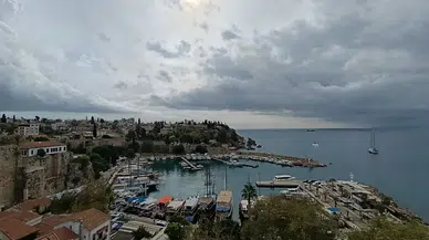 Körfezde Fırtına, 5 İlçede Şiddetli Rüzgar