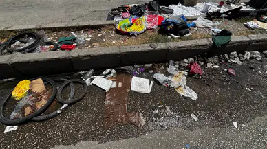 Adana Çöplere Teslim Oldu! Vatandaşlar İsyan Bayrağını Açtı