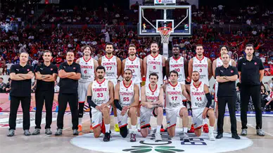 12 Dev Adam Namağlup İkinci Turda: İsviçre'yi 95-72 Yendik