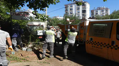 Kepez’de Çöp Ev Temizlendi, Ailenin Yaşam Alanı Yenilendi