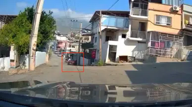 İskenderun’da Akılalmaz Kaza! Geri Vitese Takıp Gaza Bastı, Duvara Çarptı
