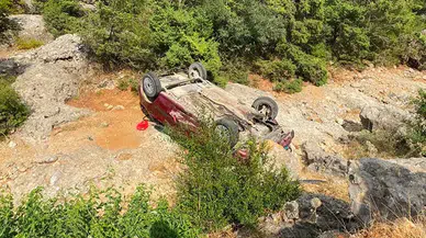 Feke'de Trafik Kazası: Sürücü ve Eşi Hastanelik Oldu