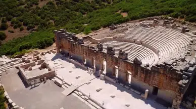 Kibyra Antik Kenti'nde 1950 Yıllık Keşif: Hadrianus Heykeli Ayağa Kaldırıldı