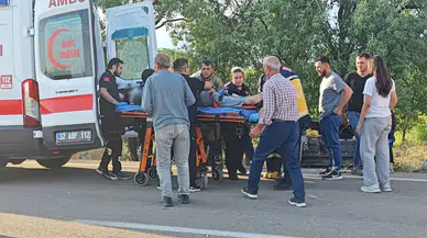 Patpata Arkadan Çarpan Hafif Ticari Araçta 1 Ölü, 5 Yaralı!