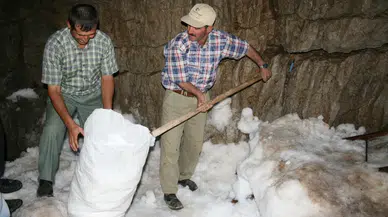 Akseki'de Yörükler Peynirleri 1900 Metre Rakımdaki Kar Obruklarında Yapılıyor