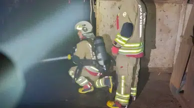 Hatay’da Küspe Yağ Fabrikasında Yangın: Ekipler Hızla Müdahale Etti