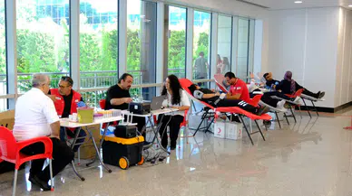 Mersin Şehir Hastanesi'nde Anlamlı Etkinlik: Sağlık Çalışanlarından Kan Bağışı