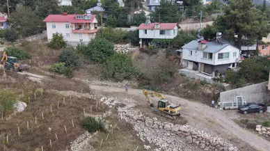 Tarsus'ta Kırsal Yollar Yenileniyor: 3 Bin Metrekare Parke Çalışması