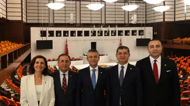 Özgür Özel'in “Evet” Dediği Yasaya Antalyalı Vekillerden Peş Peşe “Hayır”