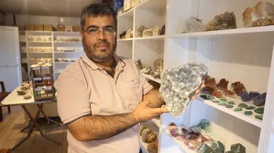 Taşa Takıldı, Hayatı Değişti: 15 Bin Taşlık Koleksiyon Kurdu!
