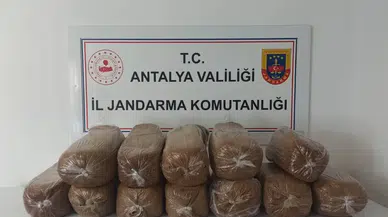 Aksu, Alanya ve Demre'de 785 Kilo Kaçak Tütün Jandarmaya Takıldı