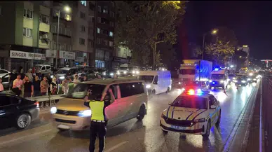 Bursa'da Alkollü Şahıs Metro Direğine Çıktı: 2 Saatlik Eylem Ulaşımı Durdurdu