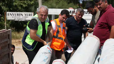 Yangının Yaraları Sarılıyor! Büyükşehir'den Çiftçilere Naylon Desteği