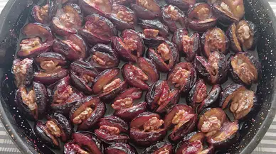 Dalında 3 Liraya Kadar Düştü! Ton Eriği Kışlık Tatlıya Dönüştürüyorlar