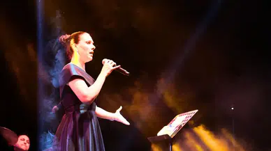 16. Phaselis Festivali'nde Tarihi Rekor: 3 Bin 500 Kişi 'Sezen'ce Bir Gece'yi Yaşadı
