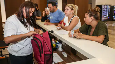 Mezitli'de Miniklere Kırtasiye Sürprizi: Ailelerin Yükü Hafifledi