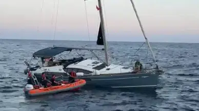 Demre Açıklarında Motoru Arızalanan Tekne Kurtarıldı