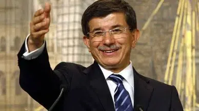 Eski Başbakan Davutoğlu "Cumhurbaşkanına Hakaret" Soruşturmasında İfade Verdi!