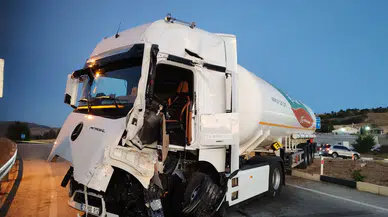 Yalvaç'ta Kavşakta Can Pazarı: Kamyon ile Tanker Çarpıştı, 3 Yaralı