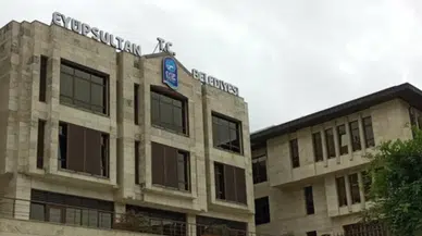 Eyüpsultan Belediyesi'ne Operasyon: Başkan Özmen ve 28 Kişi Gözaltına Alındı