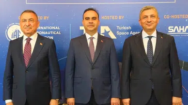 Bakan Kacır: “Yerli Ay Aracı 2027 Yılında Fırlatılıyor”