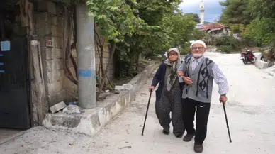 Burdur'da Yarım Asrı Aşan Aşk: Tam 72 Yılı Geride Bıraktılar