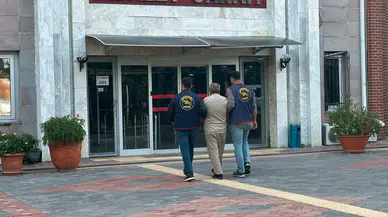 Camideki Yardım Kutusunu Soyan Hırsız Tutuklandı
