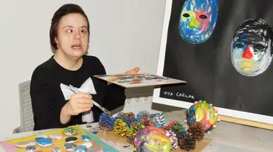 Antalya'da Fırçasıyla Engelleri Yıktı: Oya Çağlak'tan İlk Sergi