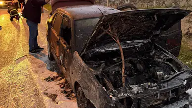 Isparta’da Korkutan Araç Yangını: Otomobil Alevlere Teslim Oldu