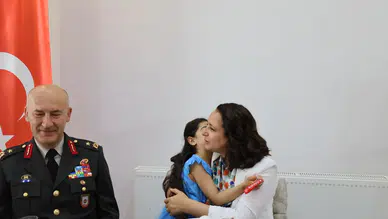 Burdur Valisi Koruyucu Aileler ve Çocuklarla Kahvaltıda Buluştu