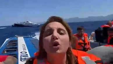 Girne Açıklarındaki Feribot Faciasında Can Pazarı: "Anne Ölüyoruz, Hakkını Helal Et"