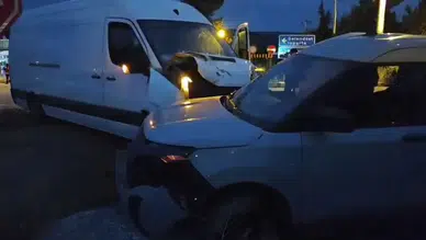 Yalvaç'ta Ticari Araçlar Çarpıştı: 1 Yaralı