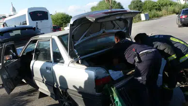 Manavgat Sorgun'da Aynı Yöndeki Araçlar Birbirine Girdi