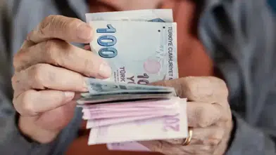 Emekliye Bayram Müjdesi mi? İkramiye İçin 17 Bin TL Teklifi Meclis'te!