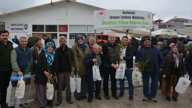 Korkuteli’de Bin Fidan Ücretsiz Dağıtıldı
