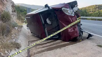 Kaş'ta 6 Kişinin Bulunduğu Araç Şarampole Devrildi