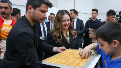 Antalya Büyükşehir Pehlivanlarına Yeni Sezon Öncesi ‘Tatlı’ Sürpriz