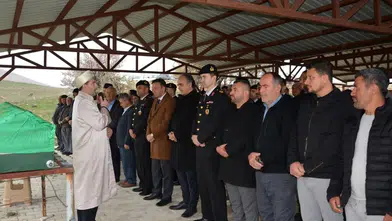 Korkuteli'de Şehit Babası 21 Yıl Sonra Evladına Kavuştu