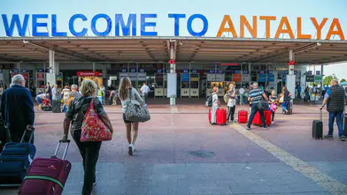 Kurban Bayramı'nda Doluluk Zirvede: Tatilciler Antalya'ya Koşuyor