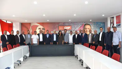CHP Antalya’dan 'Mutlak Butlan' Kararına Karşı Oturma Eylemi!