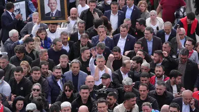 CHP Lideri Özgür Özel: "Bugüne Kadar Hep Sustum! Beni Baskıyla Terbiye Edemezler!"