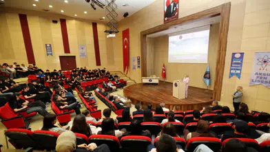 AÜ'de Bilim Zirvesi: Fen Liseli Gençler Projelerini Yarıştırdı