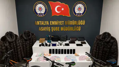 Müşteri Gibi Keşif Yaptılar: Telsizli Şebeke Kıskıvrak Yakalandı!