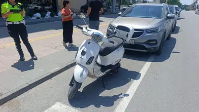 Manavgat'ta Yayalara Yol Veren Otomobile Çarpan Motosiklet Sürücüsü Yaralandı