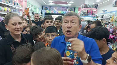 Efsane Golcü Tanju Çolak Galatasaray Yönetimine Sitem Etti: "Biz Gavur muyuz Kardeşim?"