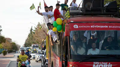 Sokaklarda Meşale, Kalplerde Zafer: Korkuteli'de Şampiyonluk Şöleni!