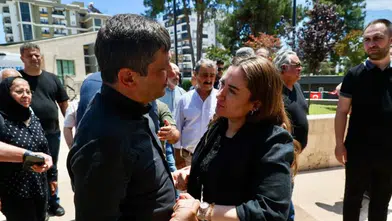 Büşra Özdemir’den Ramazan Demir’e Cenazede Taziye Ziyareti